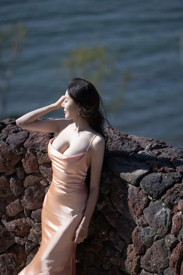 Vol. 0691 王馨瑶《私购流出》(76P + 1V)