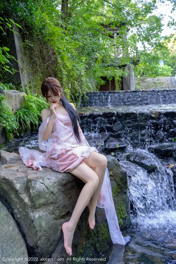 Vol. 5690 婠婠么(82P)