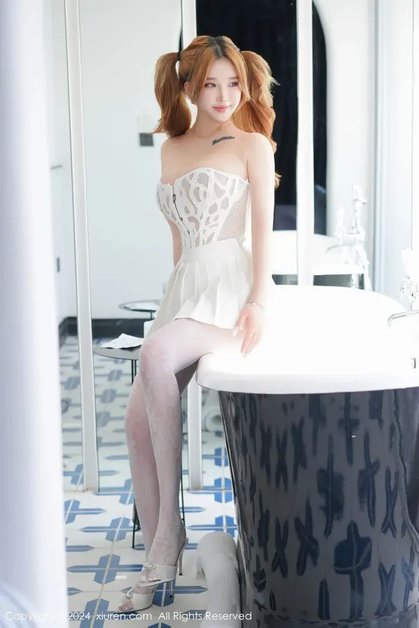 Vol. 08771 小海臀Rena(61P)