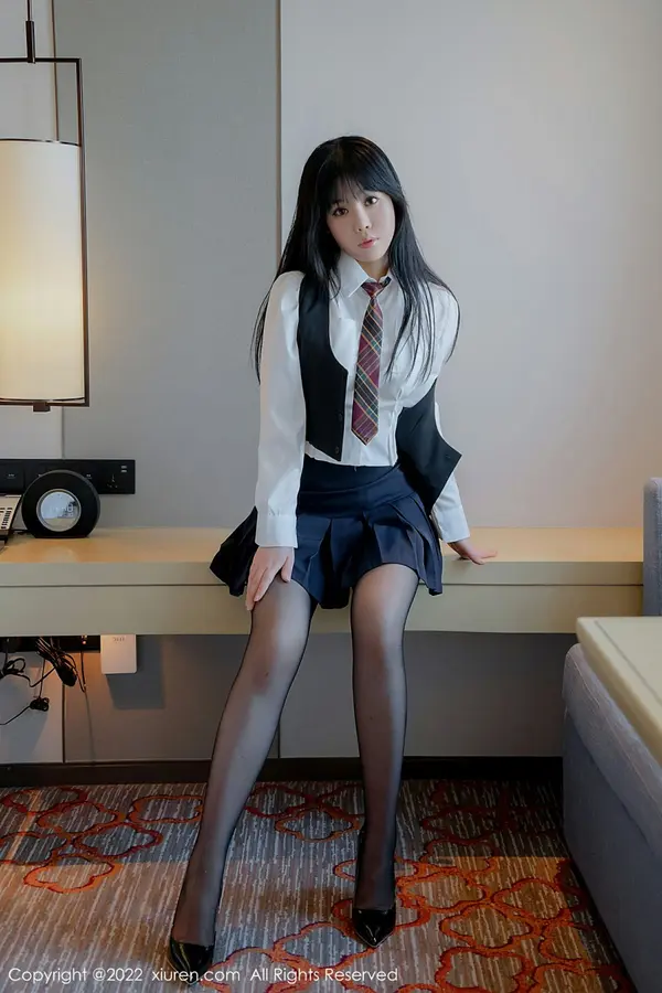 Vol. 04558 徐媛媛(49P)