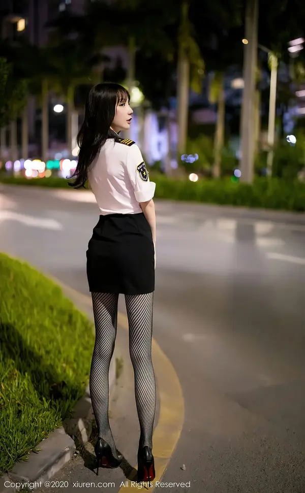Vol. 02820 周于希Sandy(51P)