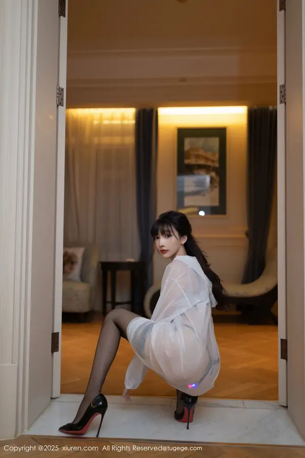 Vol. 09700 陆萱萱(81P)