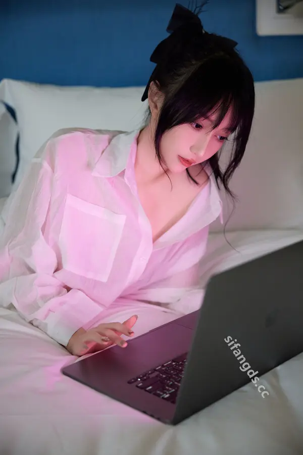 Vol. 9274 玥儿玥er《私购流出》(89P + 5V)
