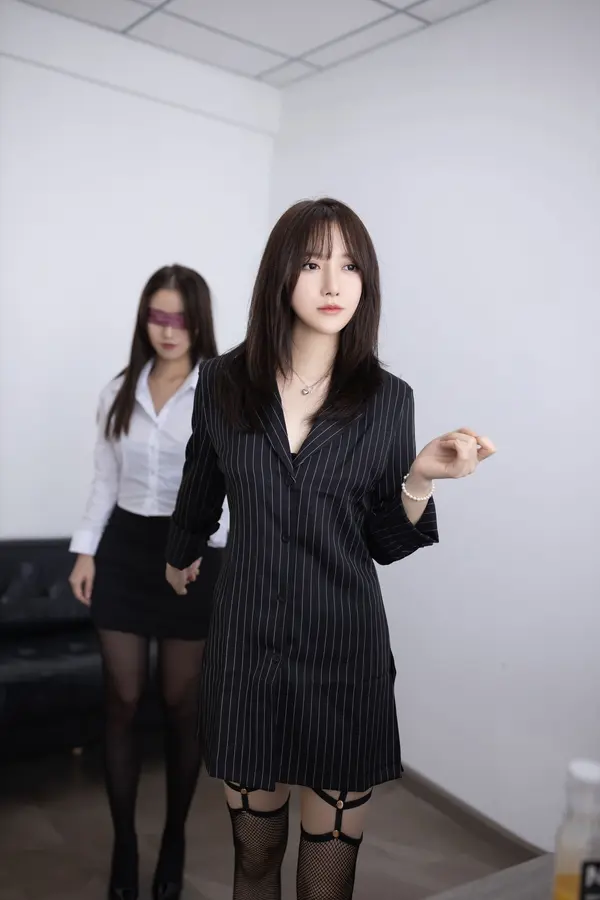 鱼子酱Fish《隐蔽的房间》(150P)