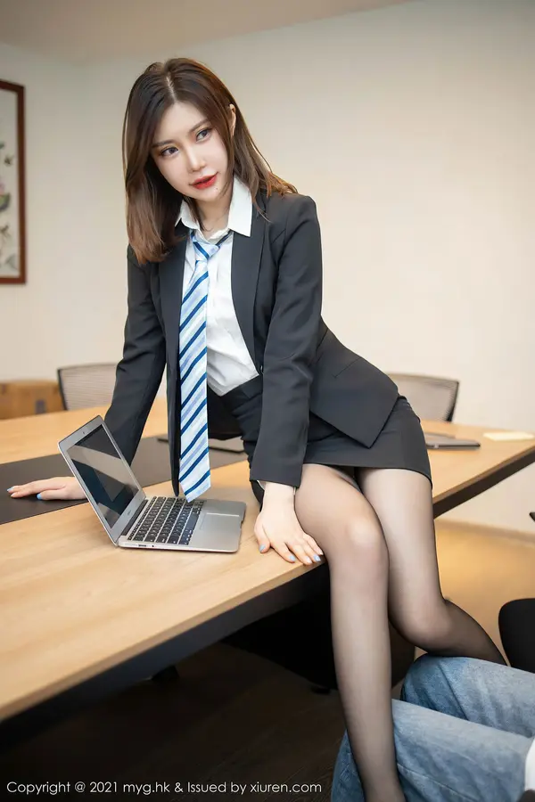 Vol. 0499 Carina绮里嘉(81P)