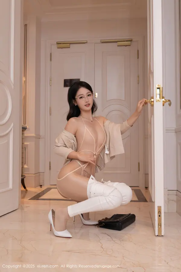 Vol. 11053 唐安琪(85P)