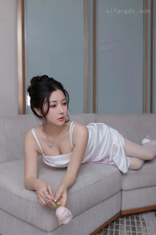 Vol. 9907 鱼子酱Fish《私购流出》(120P)