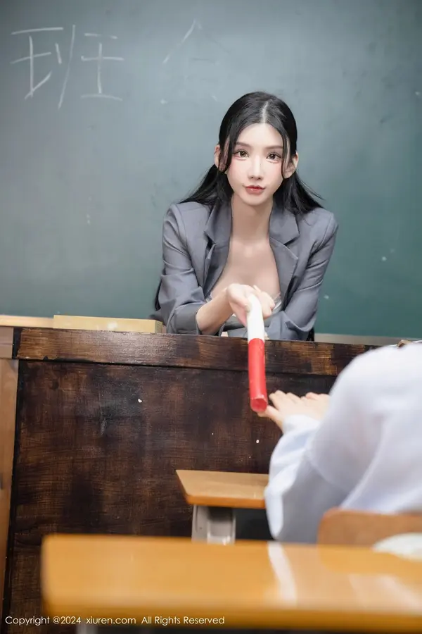 Vol. 08204 周于希Sally(94P)