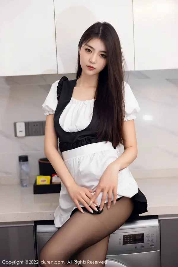 Vol. 05706 可乐Vicky(61P)