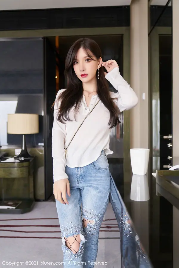 Vol. 03804 周于希Sandy(61P)