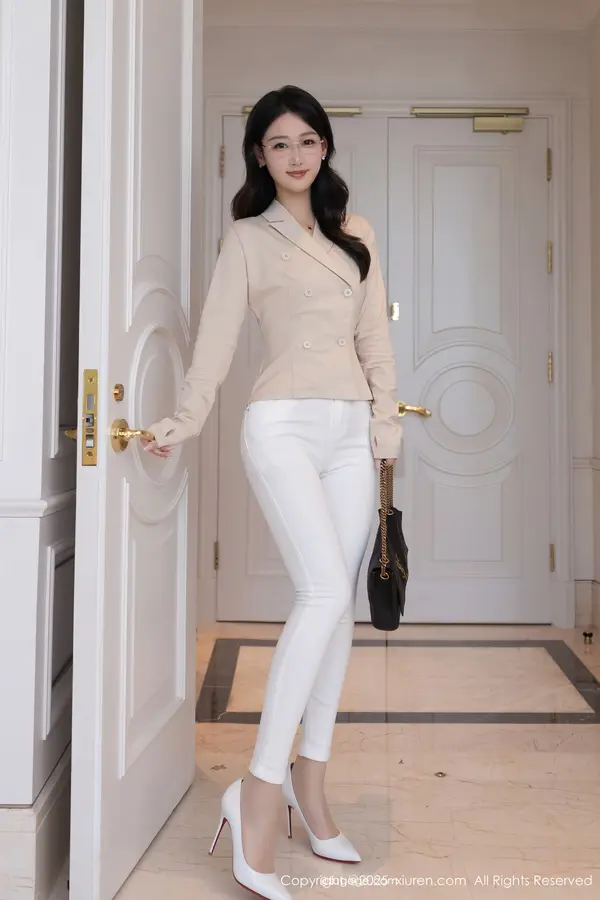 Vol. 11053 唐安琪(85P)