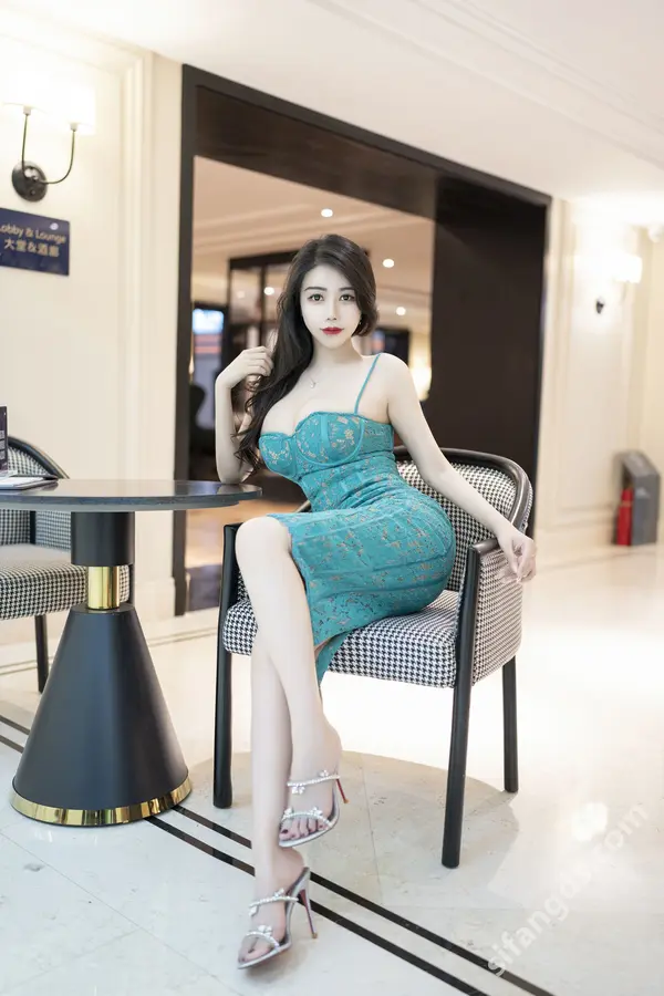 Vol. 0251 李若汐《私购流出》(90P + 4V)