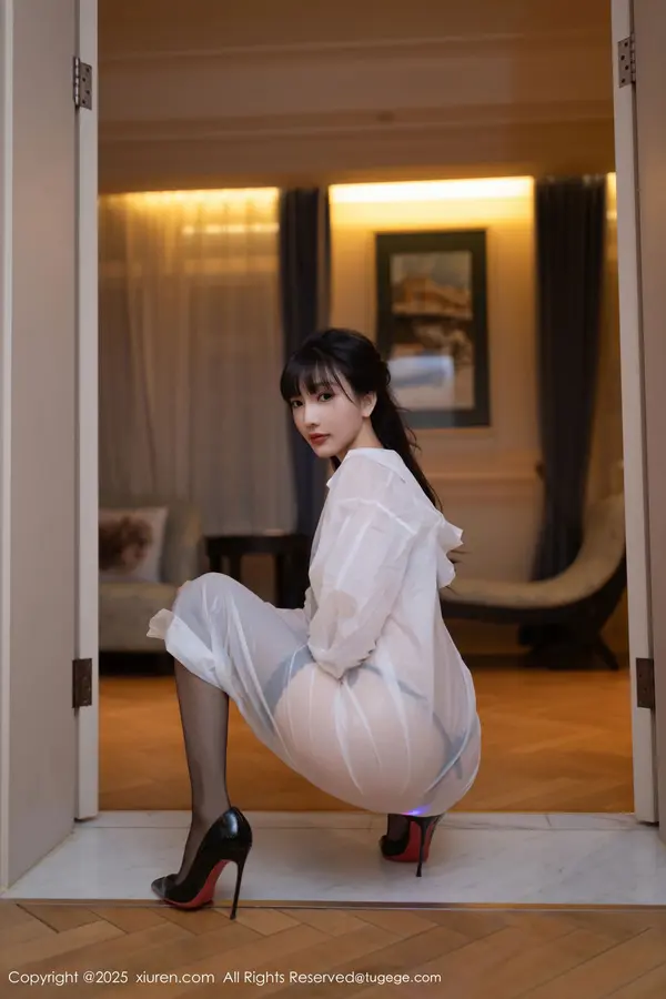 Vol. 09700 陆萱萱(81P)