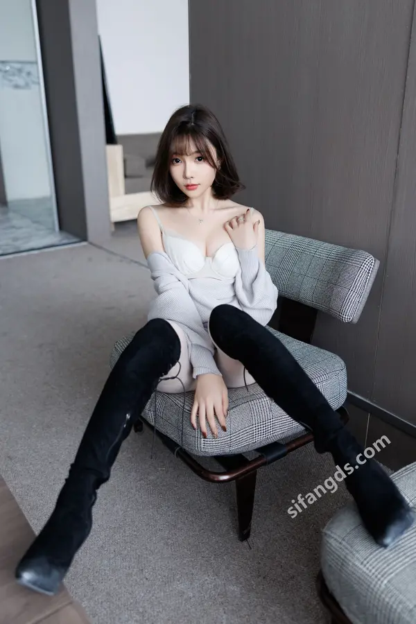 Vol. 9734 徐莉芝Booty《私购流出》(126P + 2V)