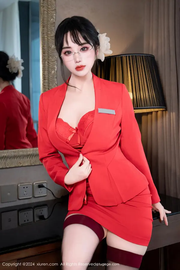 Vol. 08360 汐汐爱吃草莓(61P)