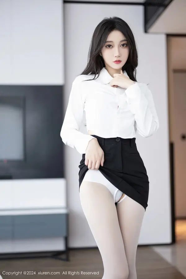 Vol. 08247 玥儿玥(83P)