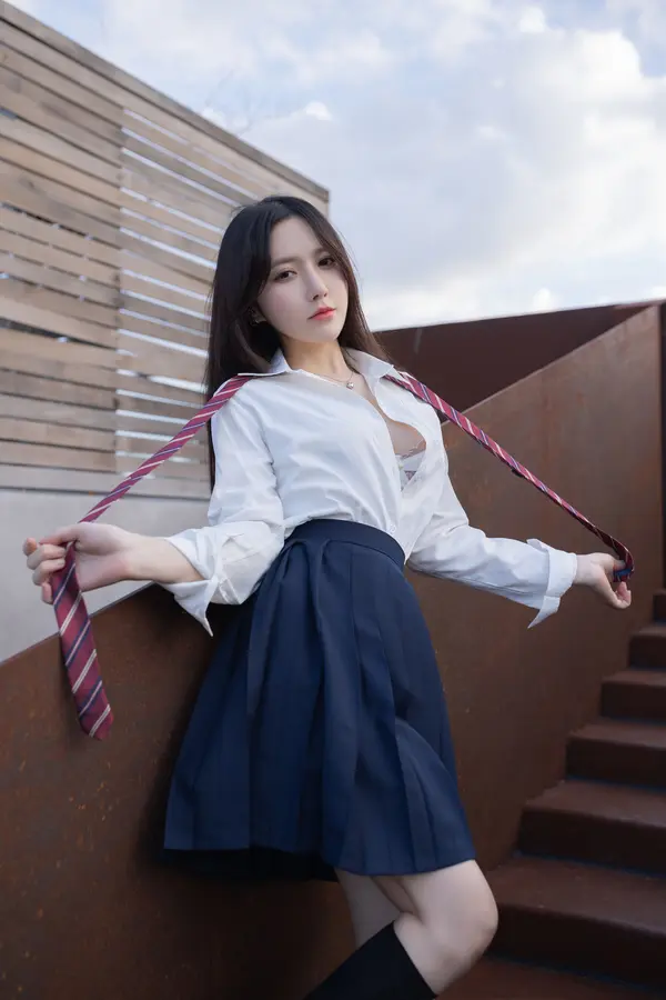 鱼子酱Fish《外出回忆录》(120P)