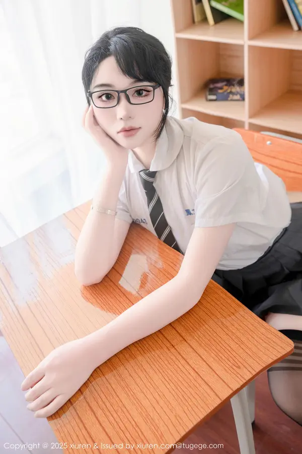 Vol. 10530 汐汐爱吃草莓(86P)