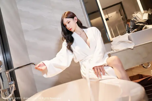 Vol. 04397 周于希Sally(76P)