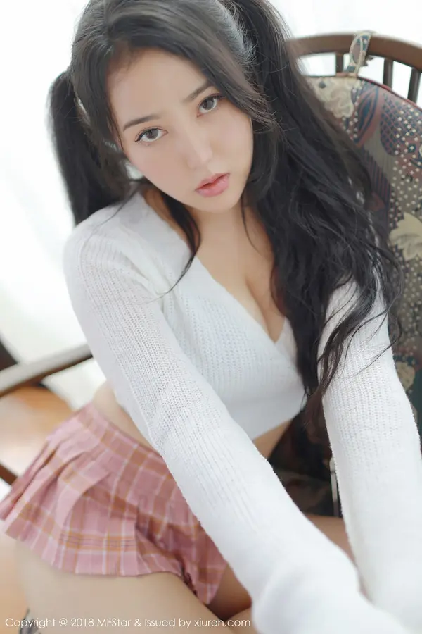 Vol. 0168 Manuela玛鲁娜(49P)