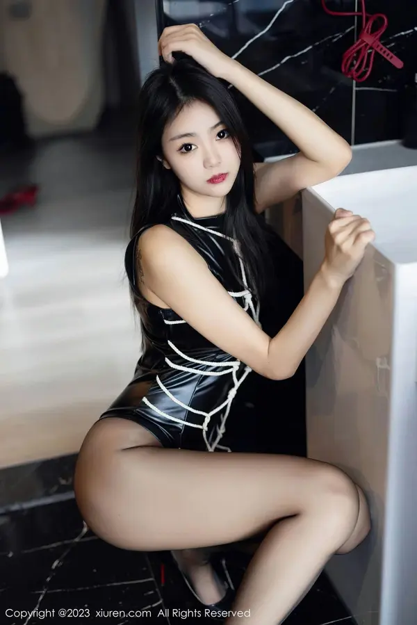 Vol. 06990 可乐Vicky(70P)
