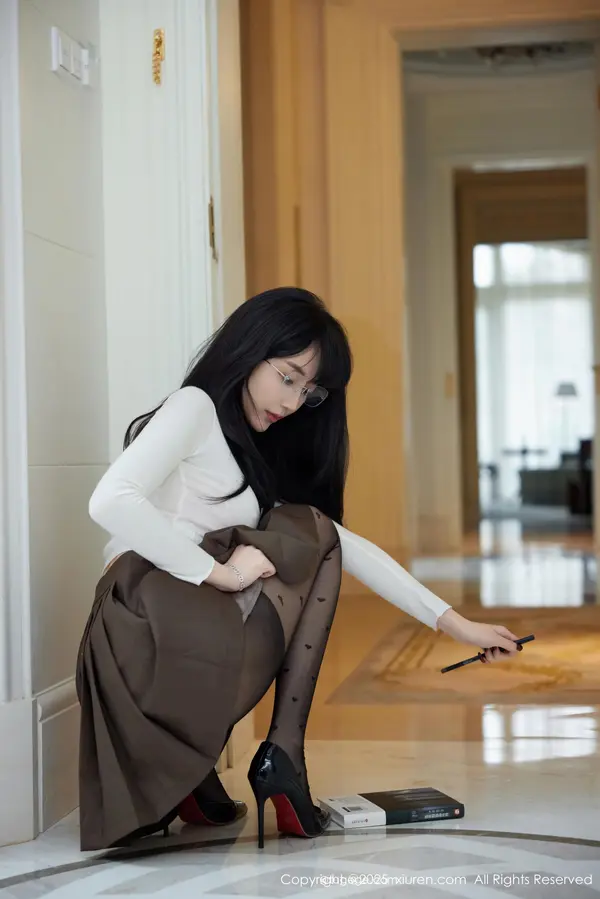 Vol. 09737 玥儿玥er(83P)