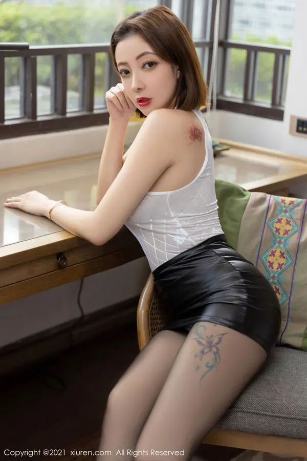 Vol. 03942 果儿Victoria(52P)