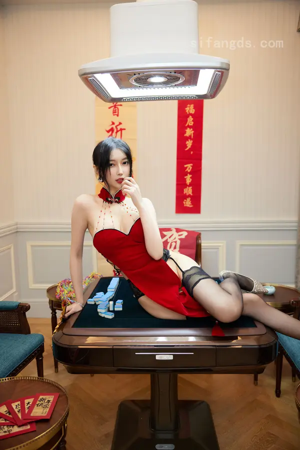 玥儿玥er《私购流出》(67P + 5V)