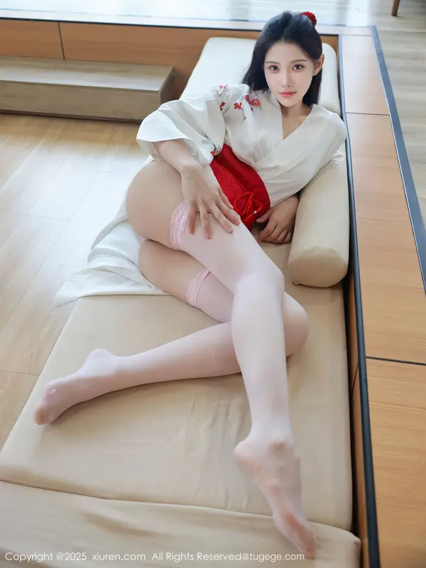Vol. 10767 梨霜儿(84P)