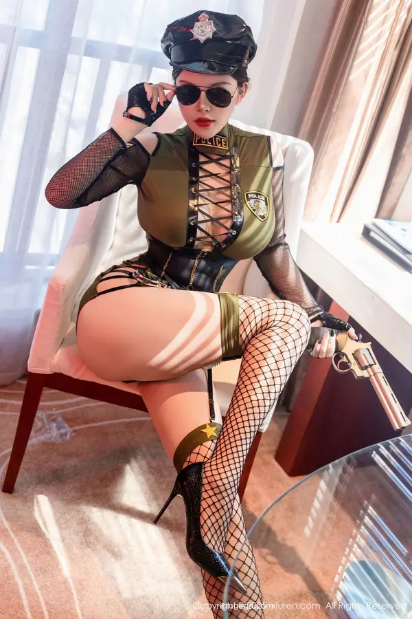 Vol. 10064 伊丽莎有点白(98P)