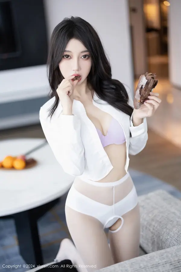 Vol. 08247 玥儿玥(83P)