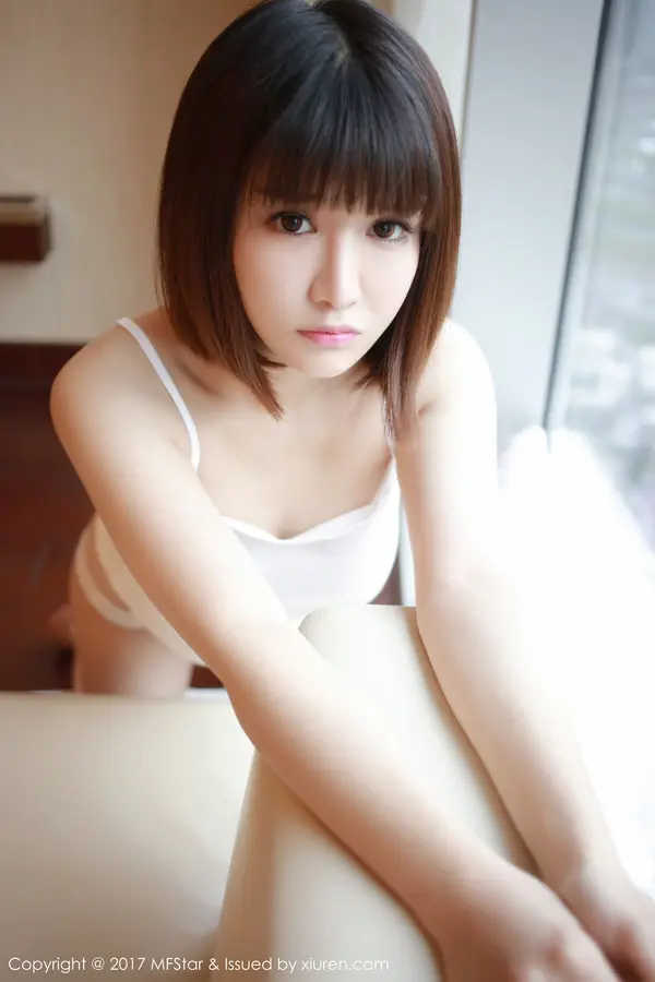 Vol. 0102 K8傲娇萌萌Vivian(51P)