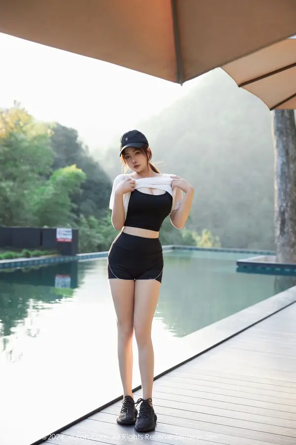 Vol. 09549 养乐多Doll(52P)