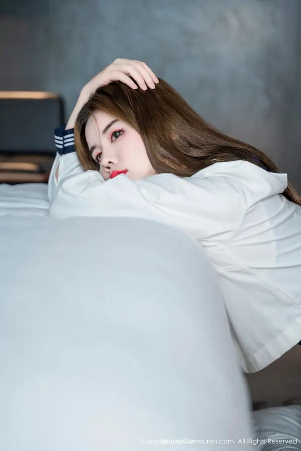 Vol. 08819 凌彩烟(87P)