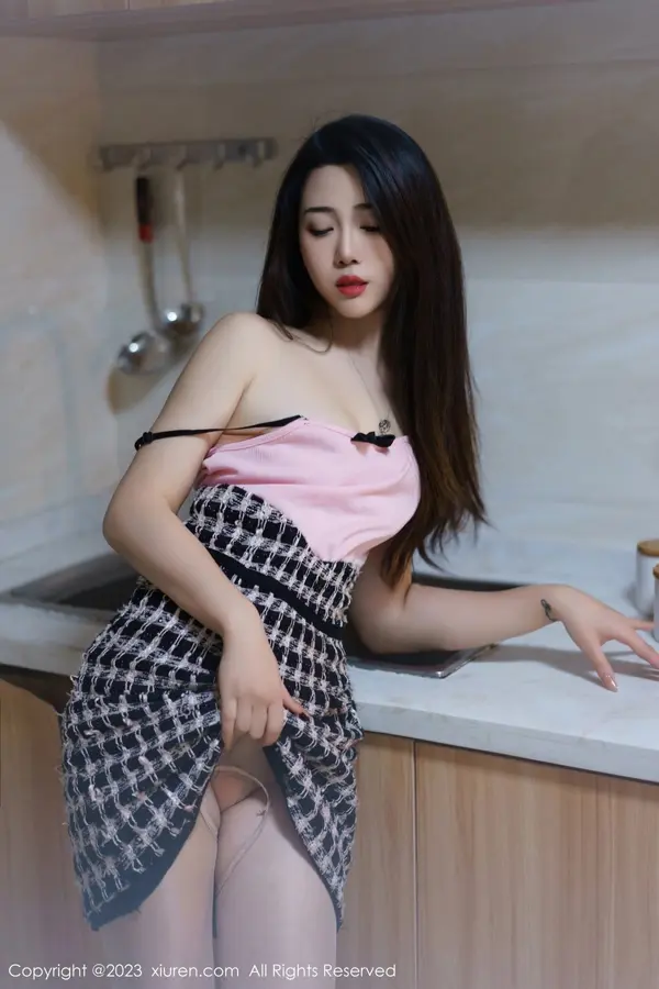 Vol. 06799 严利娅Yuliya(68P)