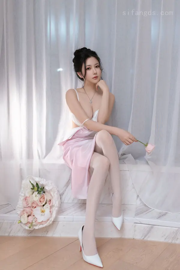 Vol. 9907 鱼子酱Fish《私购流出》(120P)