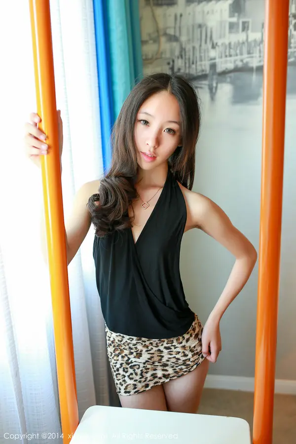 Vol. 00241 梓萱Crystal(53P)