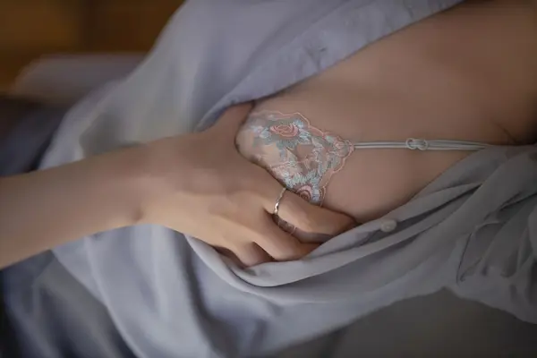杏子Yada《入侵者》(140P)