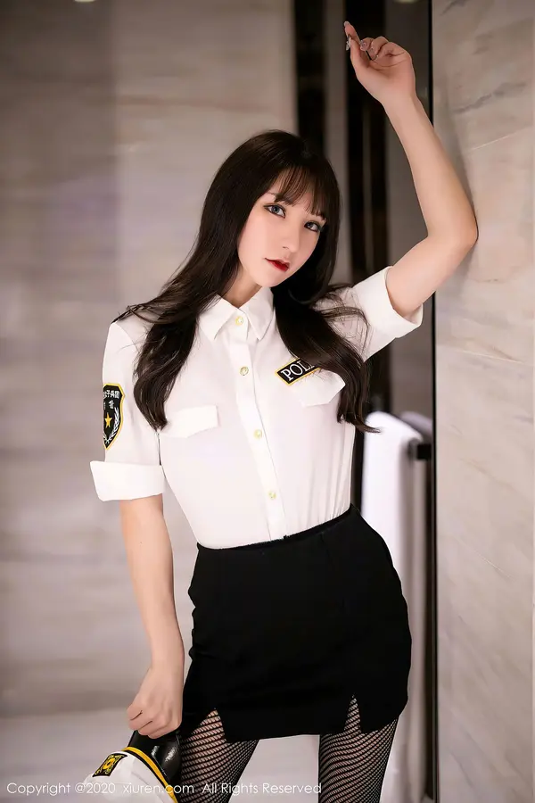 Vol. 02820 周于希Sandy(51P)