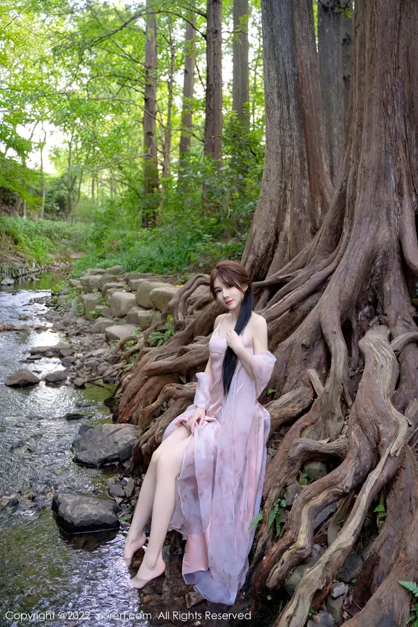 Vol. 5690 婠婠么(82P)