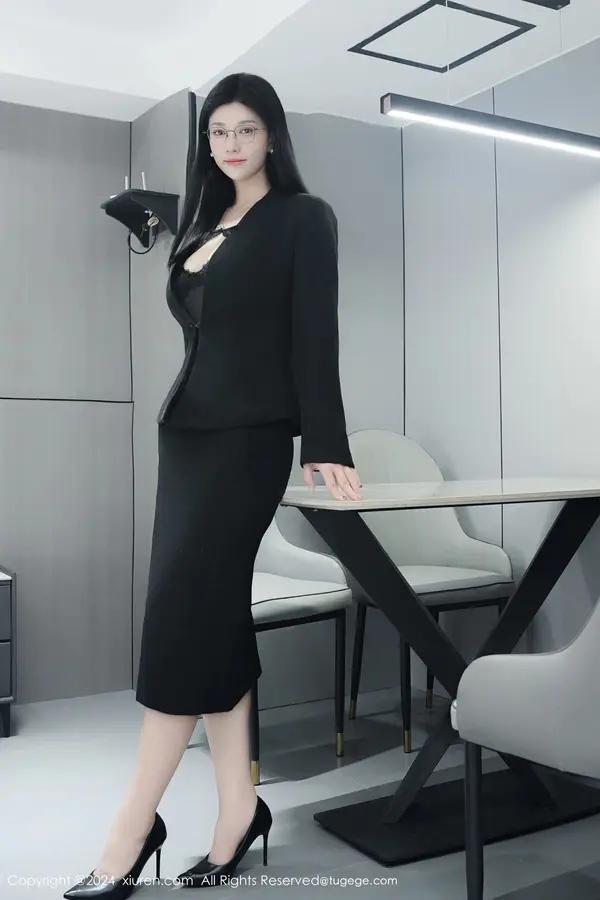 Vol. 09639 雅茹老师(82P)