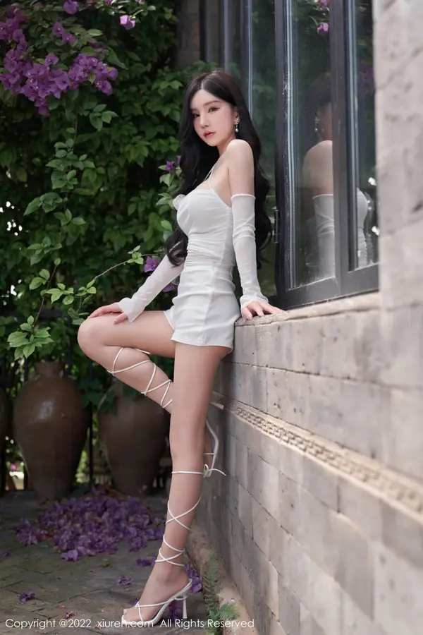 Vol. 05271 周于希Sally(90P)