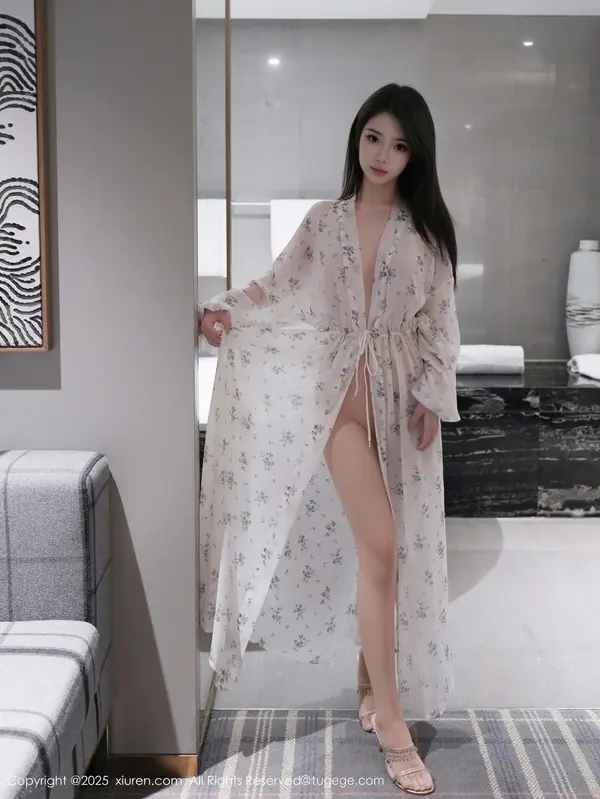 Vol. 10988 烧烧小桃(53P)