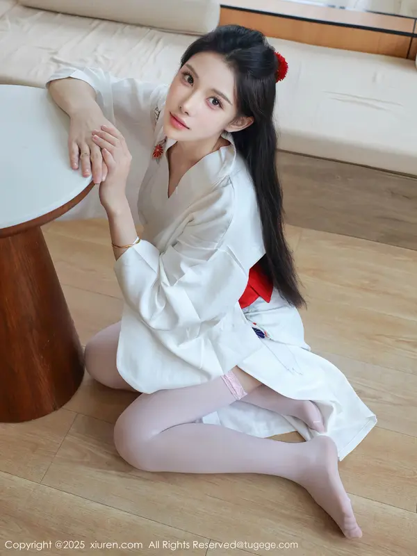Vol. 10767 梨霜儿(84P)