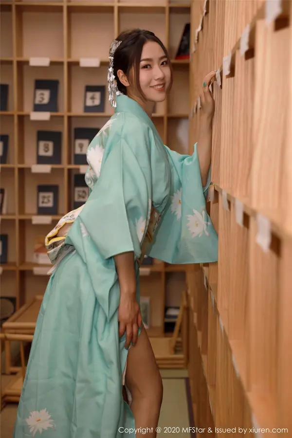 Vol. 0332 方子萱(73P)