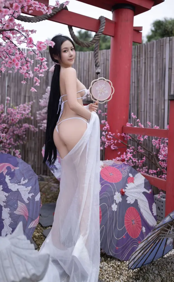 Vol. 8927 鱼子酱Fish《花想容》(120P)