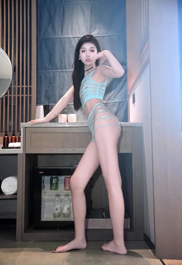 Vol. 0482 江念鱼《私购流出》(59P + 2V)