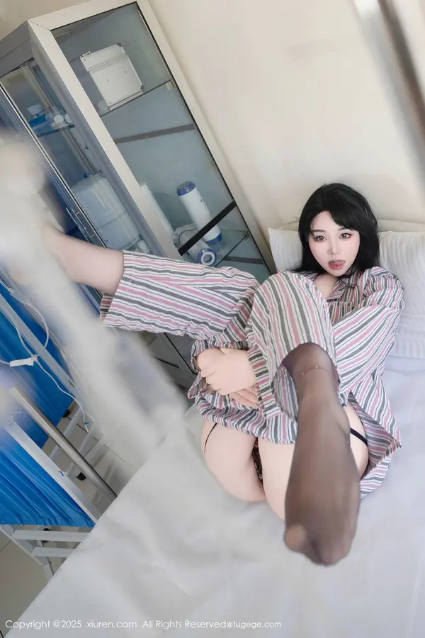 Vol. 10648 汐汐爱吃草莓(81P)