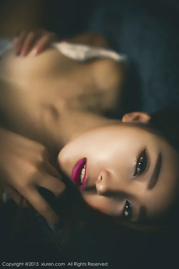 Vol. 00379 黄歆苑(51P)