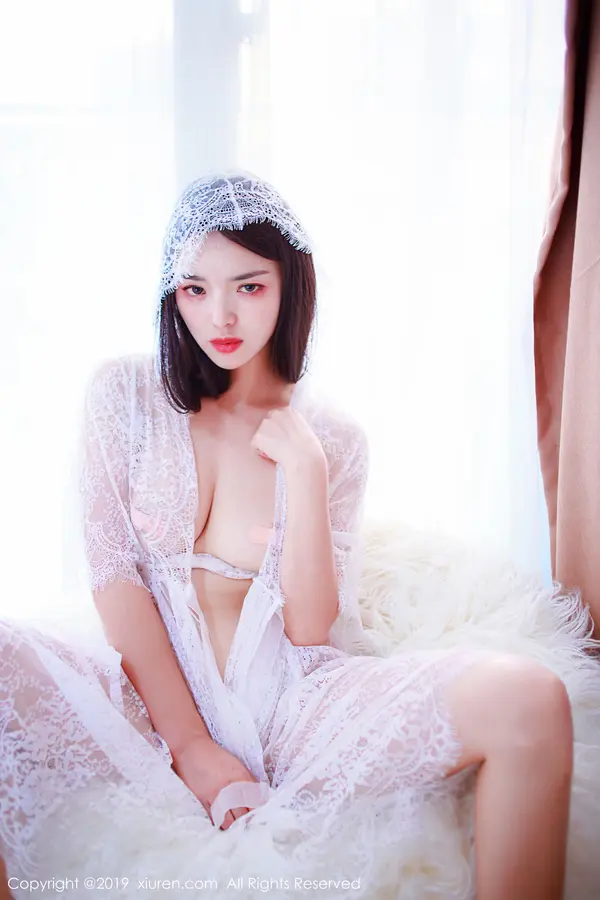 Vol. 01715 金静熙(51P)